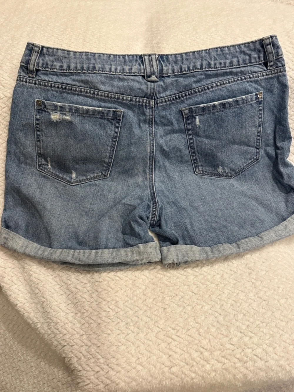 Apt. 9 Womens Light Blue Distressed Rolled Hem Denim Shorts Size 16